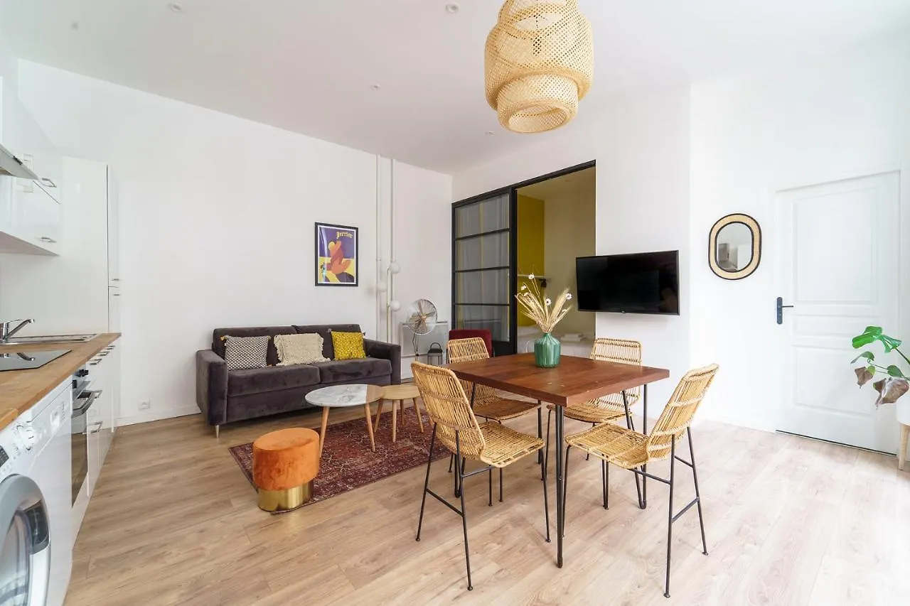 Parisuites Central Canal Saint Martin Chic & Design & Cosy location